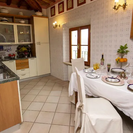 Mocarello Apartment *